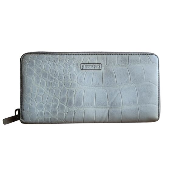 Unbranded Handbags - TUMI white Embossed Leather Zip-Around Large Wallet 12 Credit Card Slots GUC
